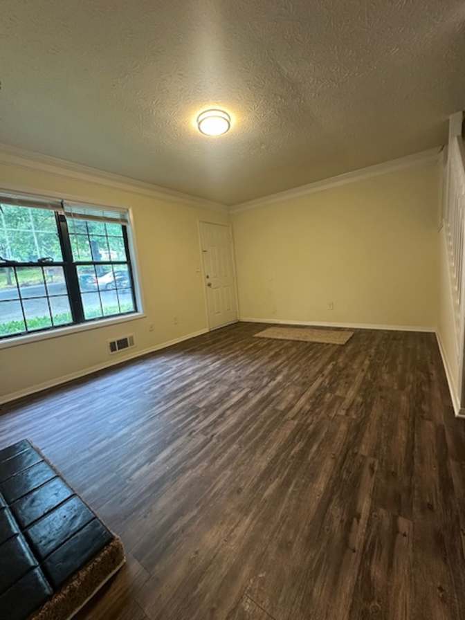 Alcove Rooms's room