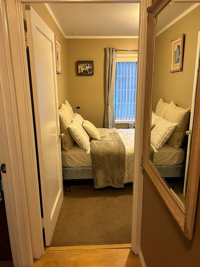 Carolina Smith's room