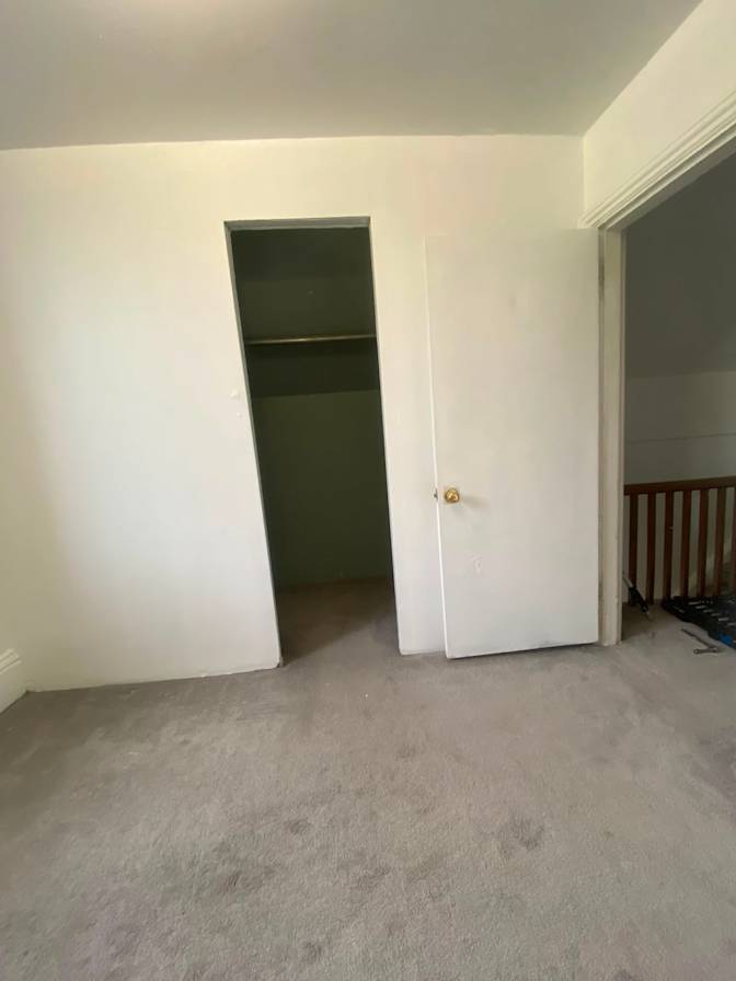 Issa's room