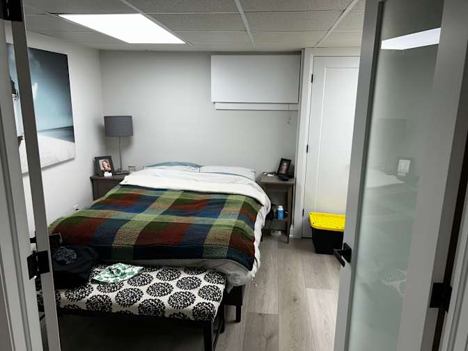 Thomas's room