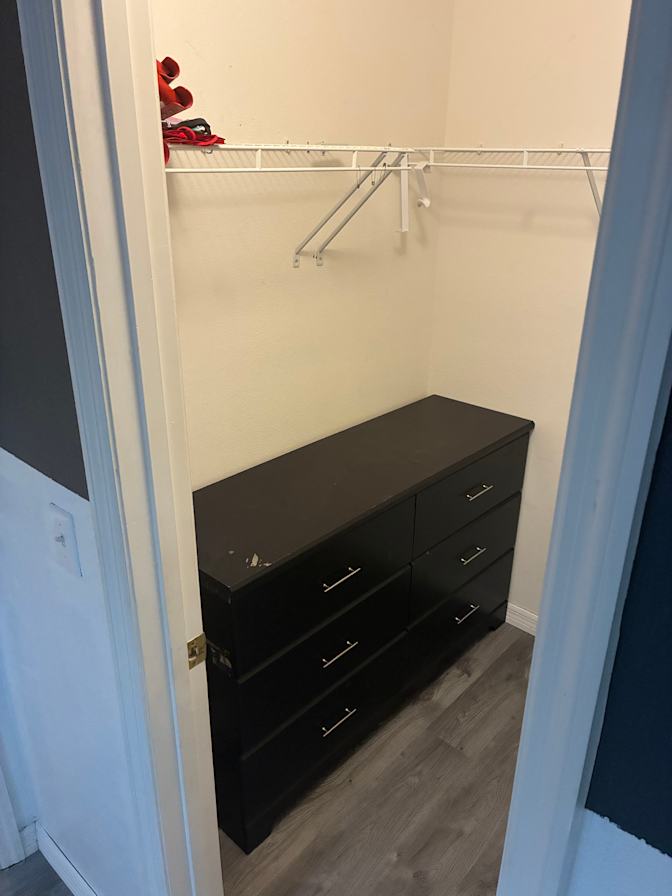Binh's room