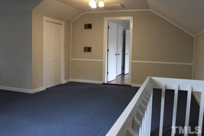 Alcove Rooms's room