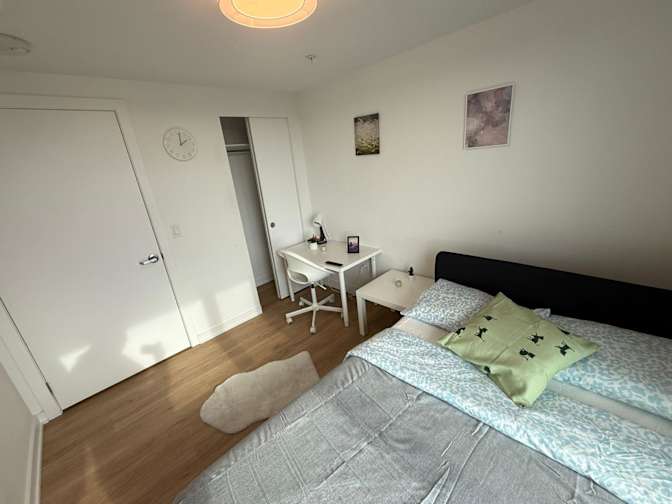Meryem ikbal Yaman's room