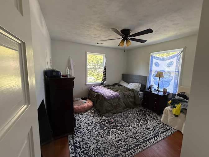 WENDI BINFORD's room
