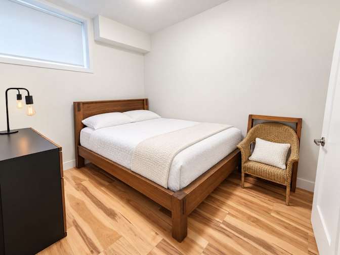Dorsa Tab's room