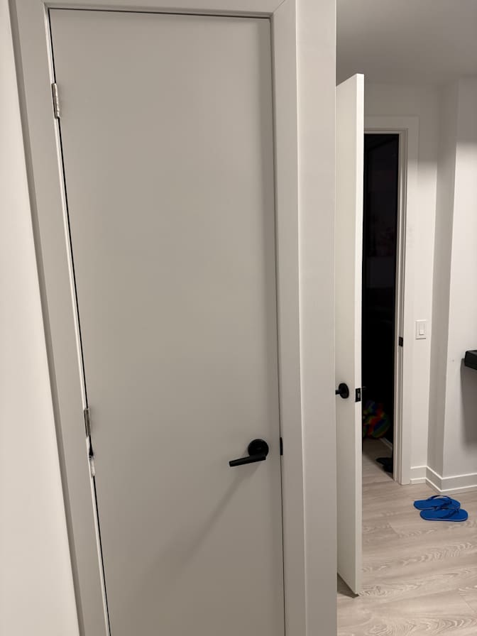 Olga brinda Nlend's room