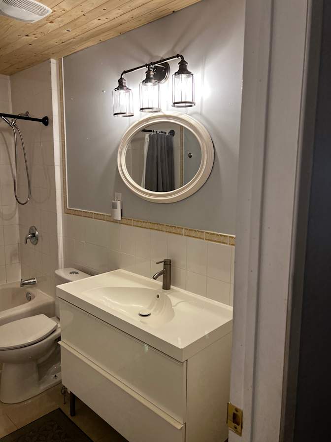 Nick Sarkovski's room