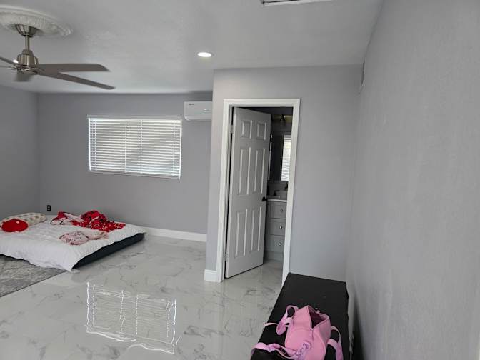 Ricardo's room