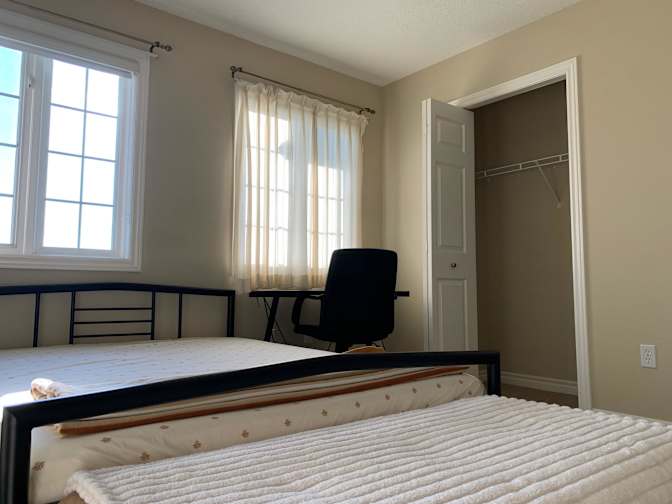 Sanjiv Inamdar's room