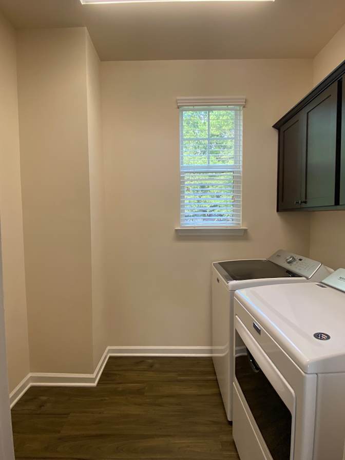 Alcove Rooms's room