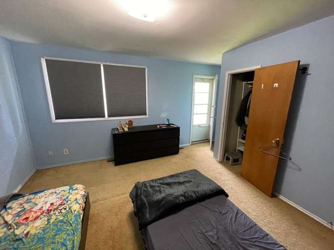 Abhikrit's room