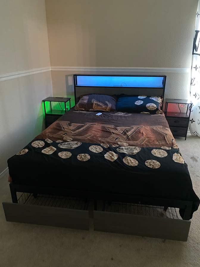 Rene kwango's room