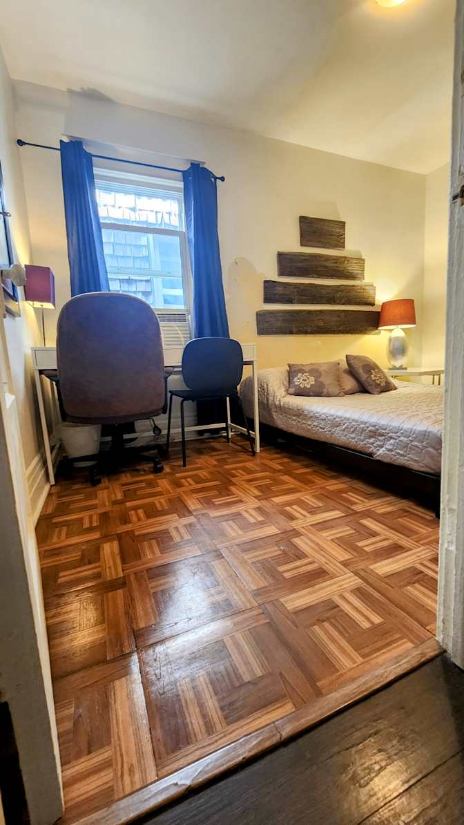 Laure's room