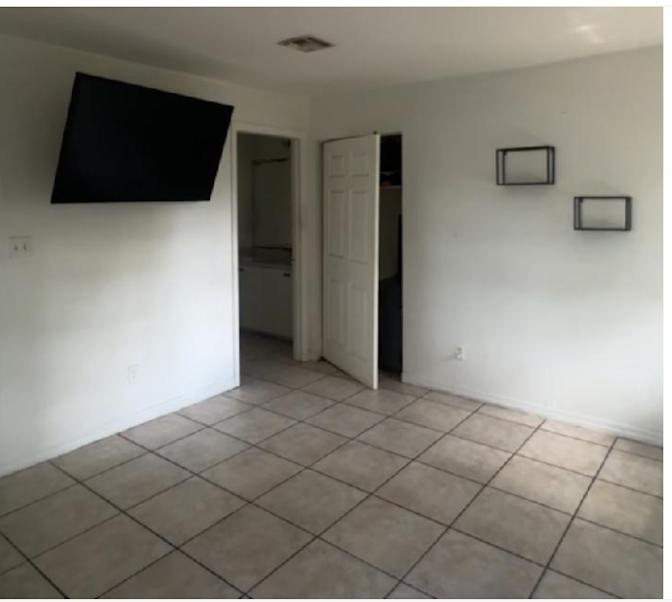 Rose M Perez's room