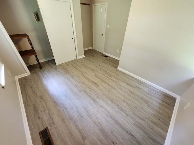 Alcove Rooms's room