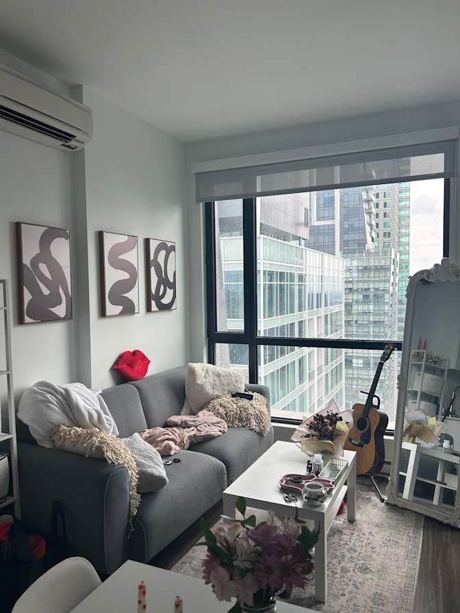 Jacqueline's room
