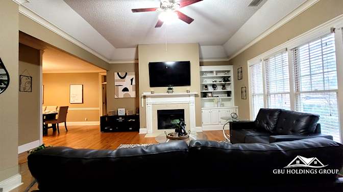 GBU Holdings Group's room