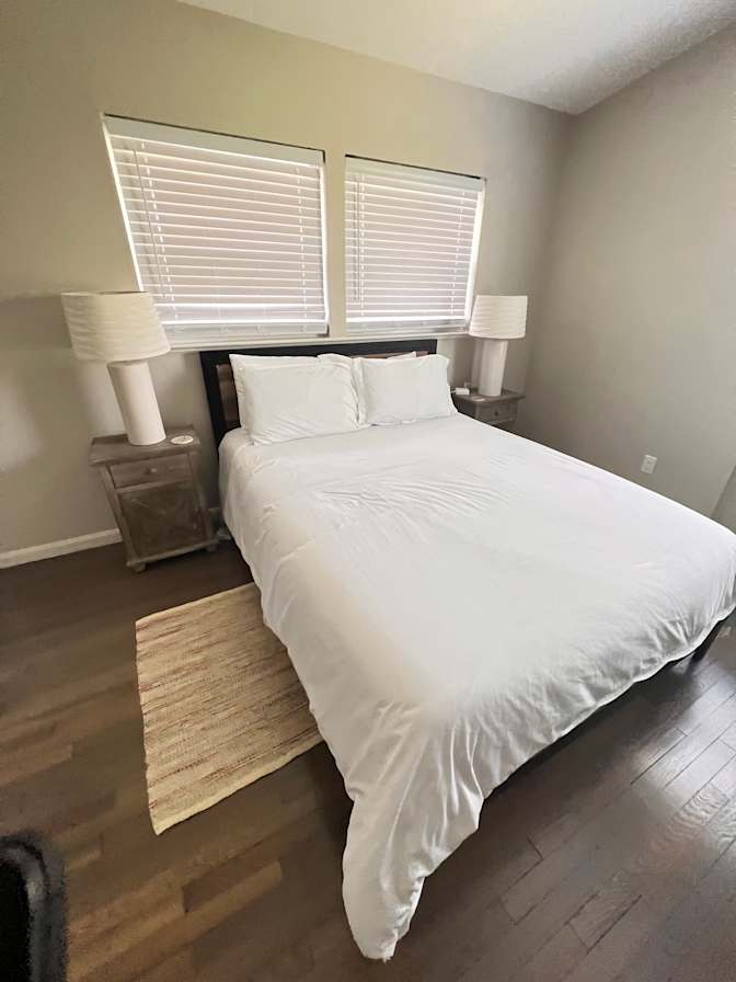 Cincy Furnished Stays's room