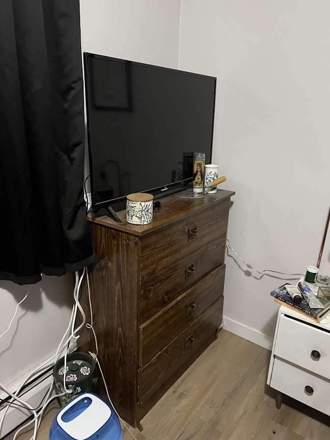 Bromleigh's room