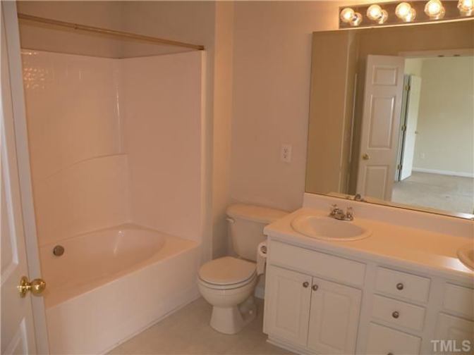 Alcove Rooms's room