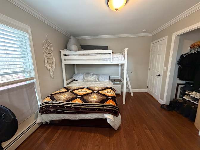 Brooke Viviers's room