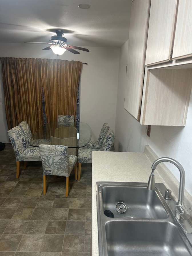 Earnest's room