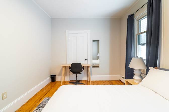 Sam June's room
