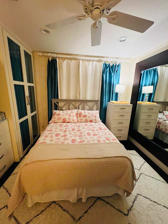 Yvette's room