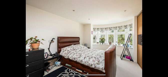 Antonio's room