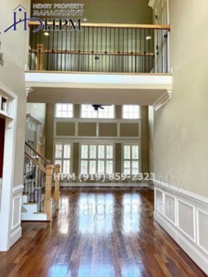 Alcove Rooms's room