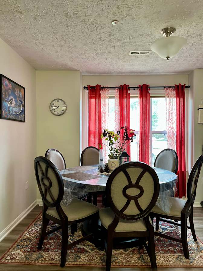 Deonarine's room