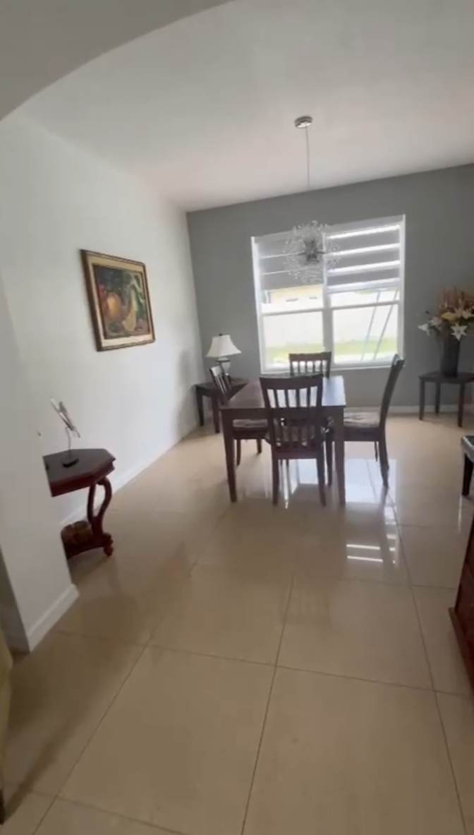 Evelyn's room