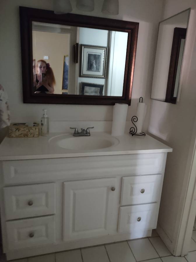 Gayle Wayne's room