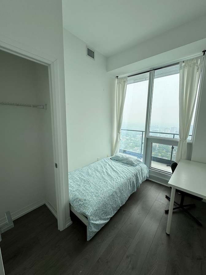 HT GLOBAL HOUSING's room