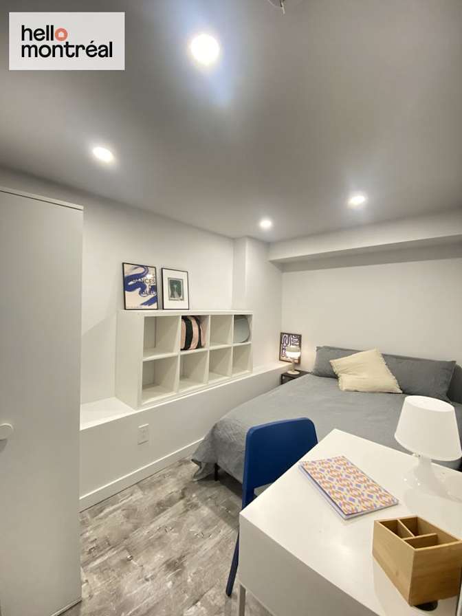 HelloMontreal's room