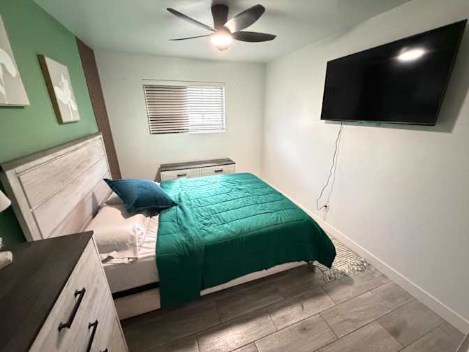 Jonas's room