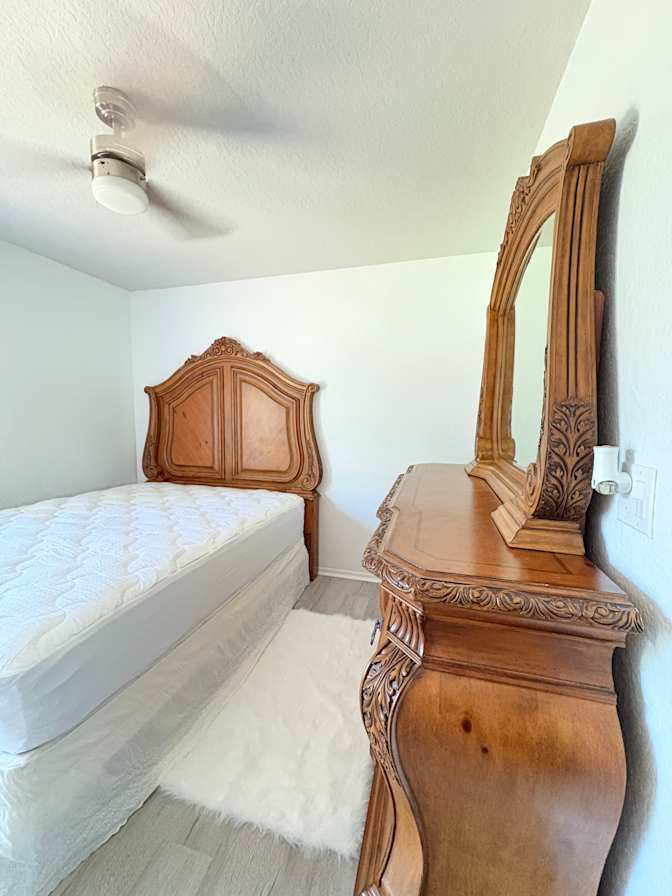 Vinny's room