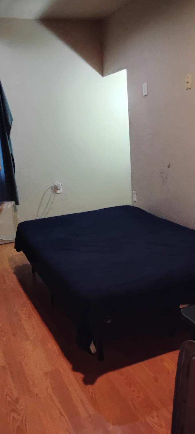 Guisella's room