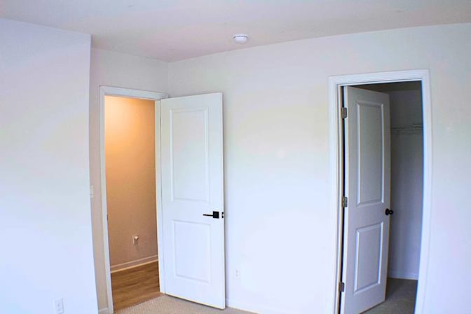 Alcove Rooms's room
