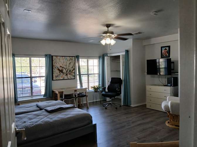 Darlene Davis's room
