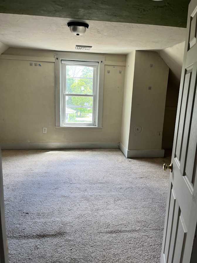 Jhenniffer's room