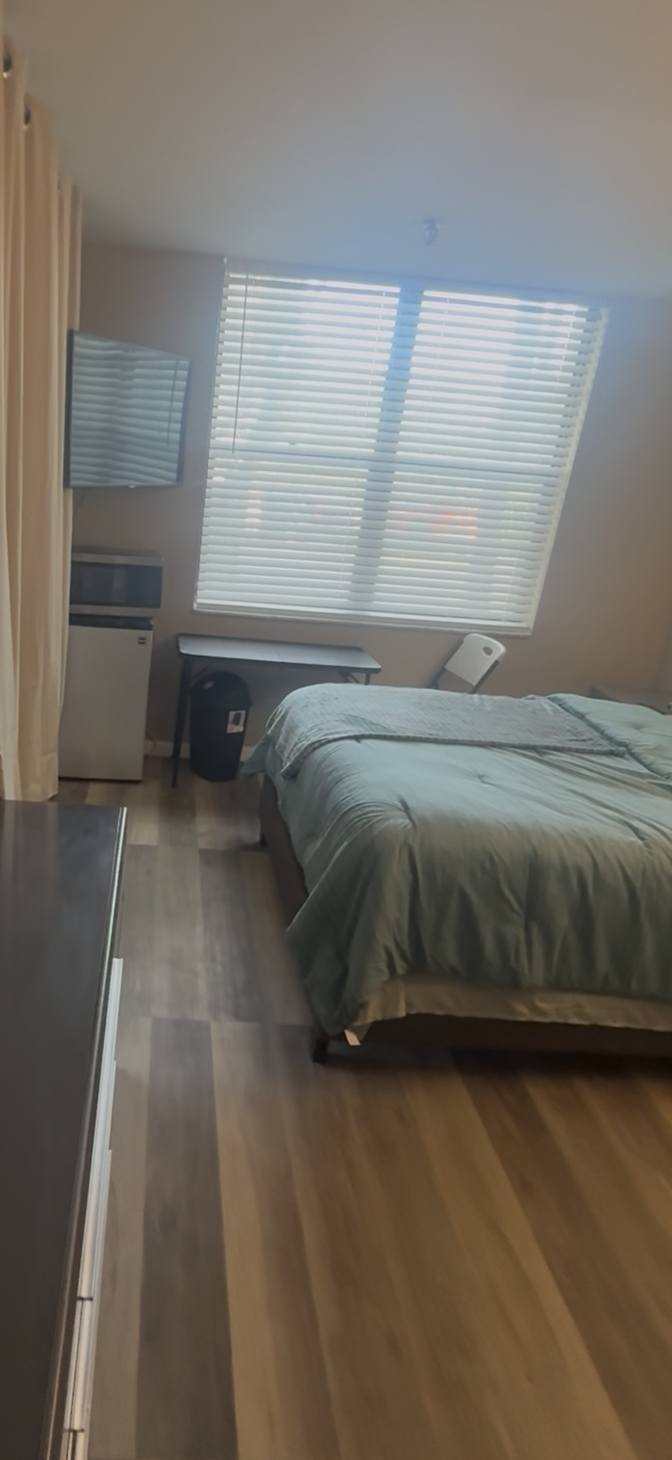 Thomas's room