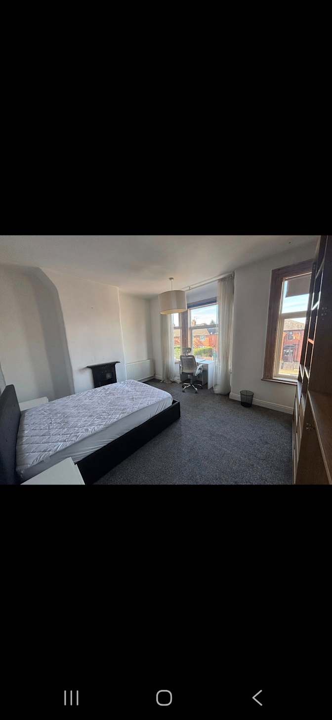 Ali's room