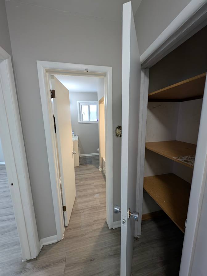 SANIA LALWANI's room