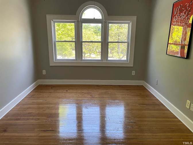 Alcove Rooms's room