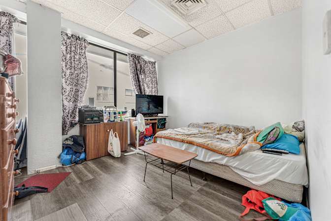 Bashir's room