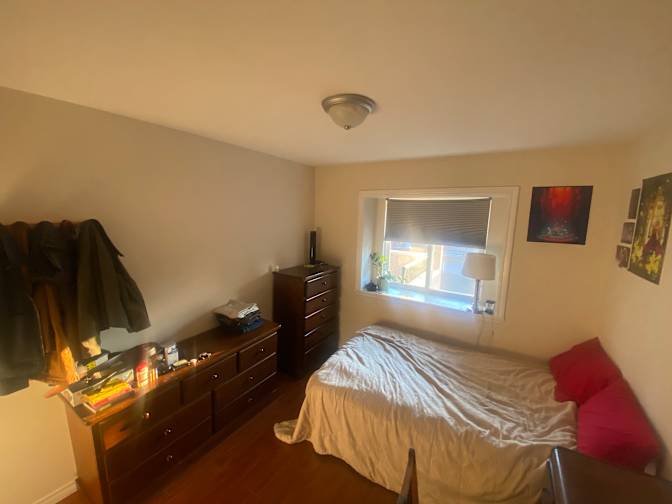 Louis-Thomas's room