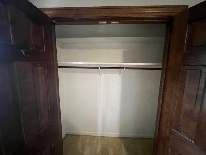 Alcove Rooms's room