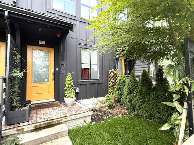 Sunny's room