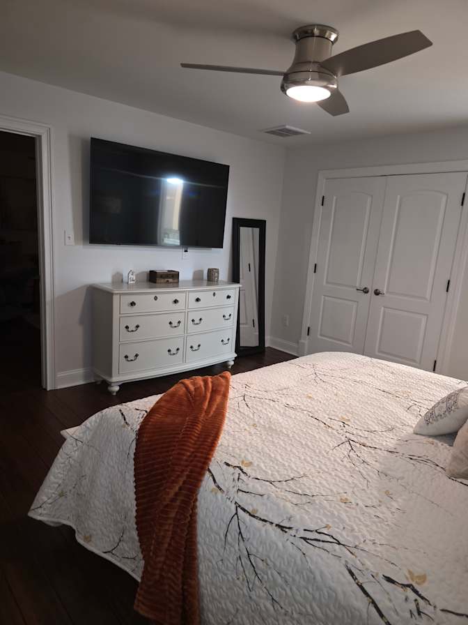 Lisa's room